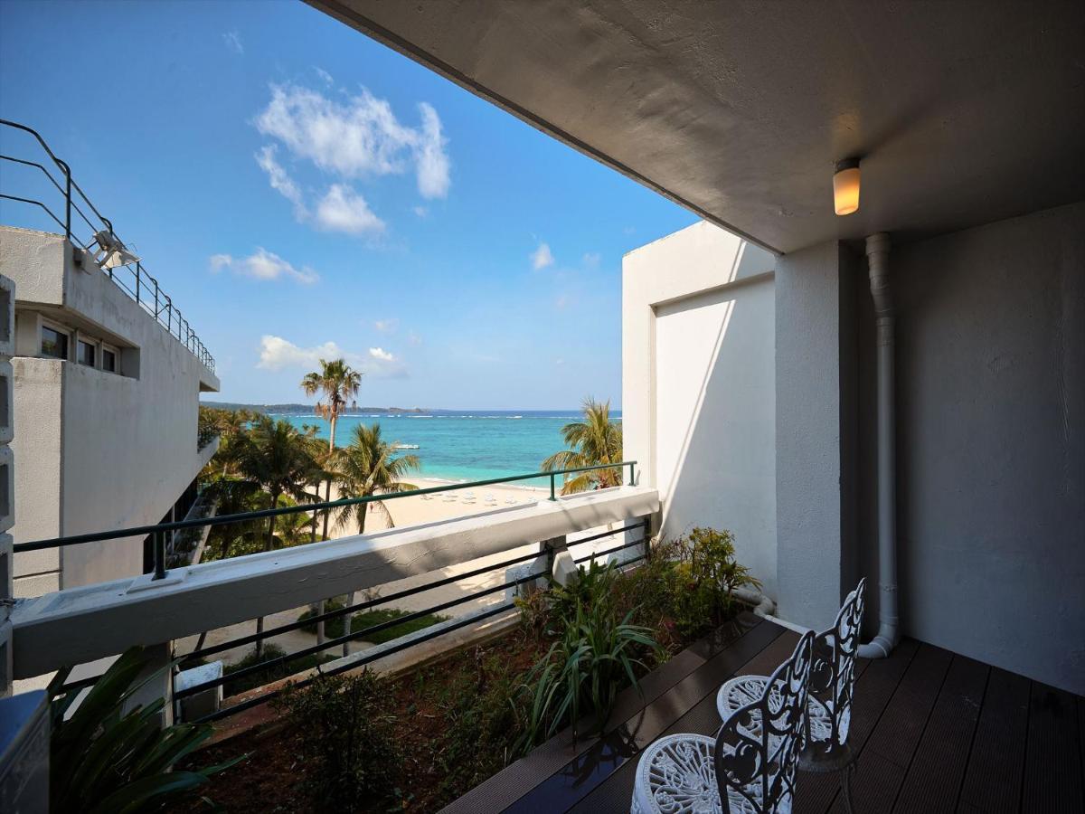 Palace In Moon Beach Onna Luaran gambar